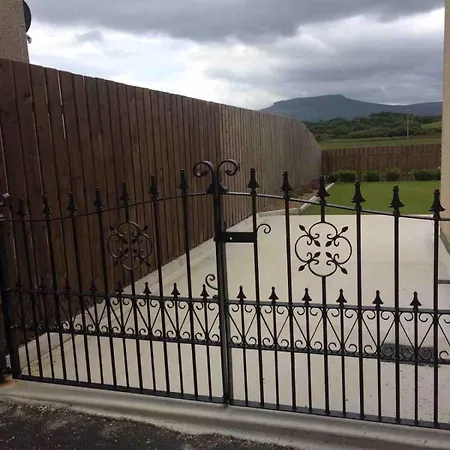 Coastal Retreat Near Bundoran, Surfing, Beaches, Fishing * Tullaghan