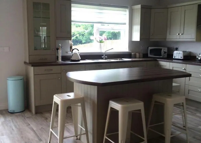 Coastal Retreat Near Bundoran, Surfing, Beaches, Fishing Holiday home *